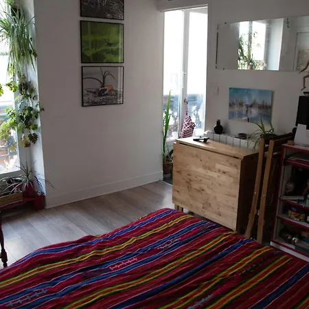 Hostnfly - Charming Apt Belleville *